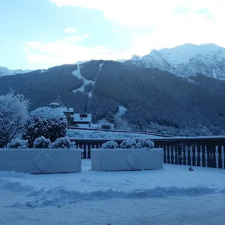Veduta Dell'adamello Hotel Temu