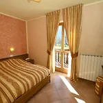 Veduta Dell'adamello 3* Temù