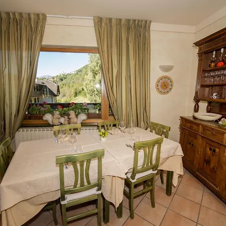 Veduta Dell'adamello Hotel Temu