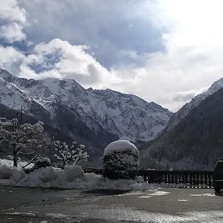 호텔 Veduta Dell'adamello 3*