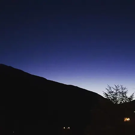 Veduta Dell'adamello 3* 테무