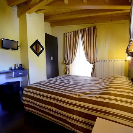 호텔 Veduta Dell'adamello 3*